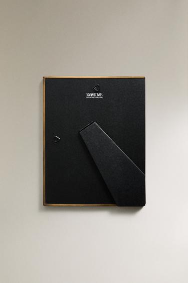 PHOTO FRAME WITH THIN METALLIC BORDER - Golden by Zara - Image 4