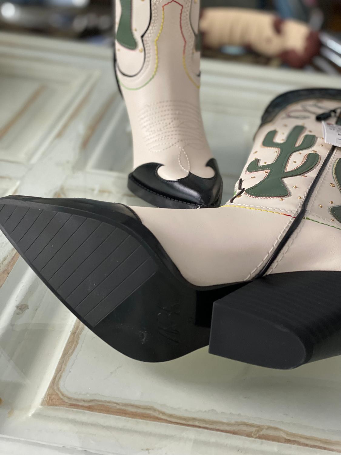 COWBOY BOOTS WITH CONTRAST CACTUS - Image 3