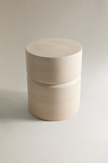 TABLE D'APPOINT EN GRÈS - Écru de Zara - Image 1