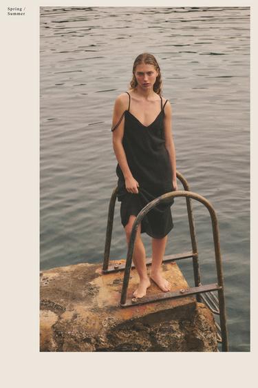 Robe midi à bretelles en ramie - Noir de Zara