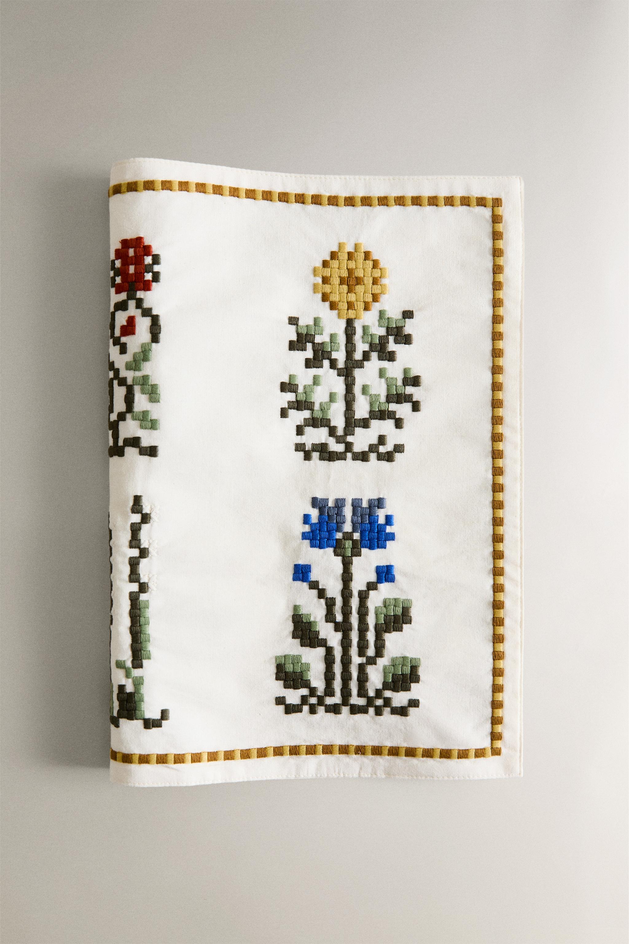 2751 豪華刺繍のランチョンマット5枚セット➕2747 3枚　花嫁衣装の丸帯 人気ランキング 2751 豪華刺繍のランチョンマット5枚セット