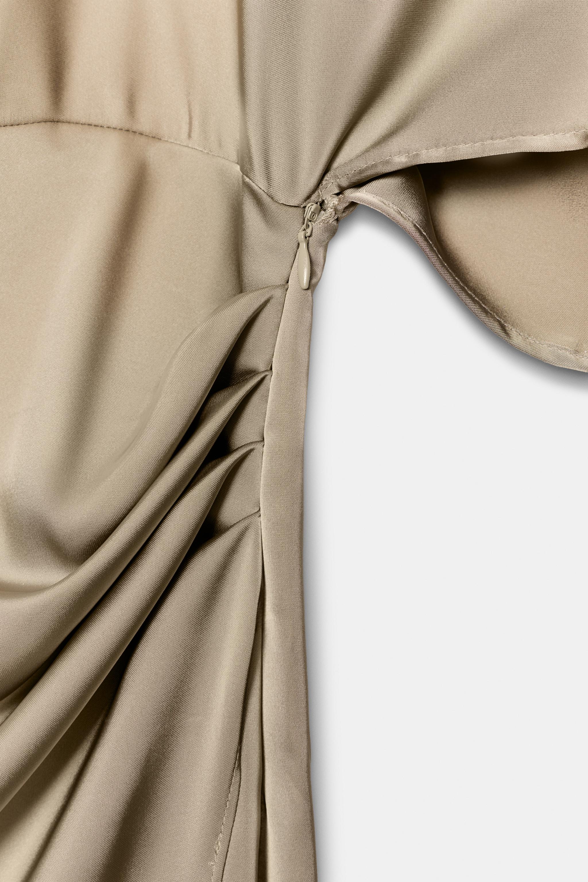 ROBE MIDI SATINÉE EFFET CAPE