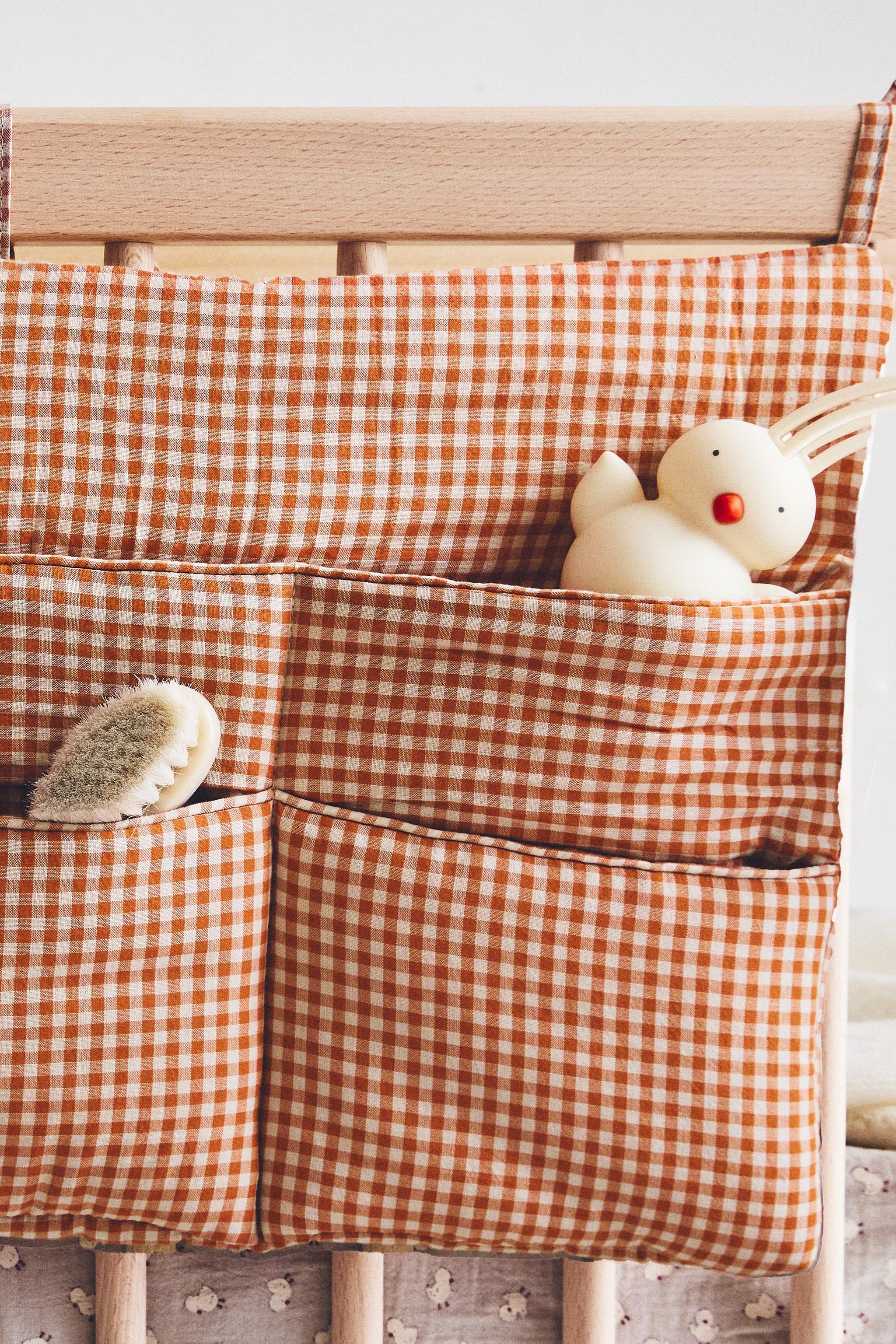 COTTON GINGHAM BABY CRIB ORGANIZER — Dark orange