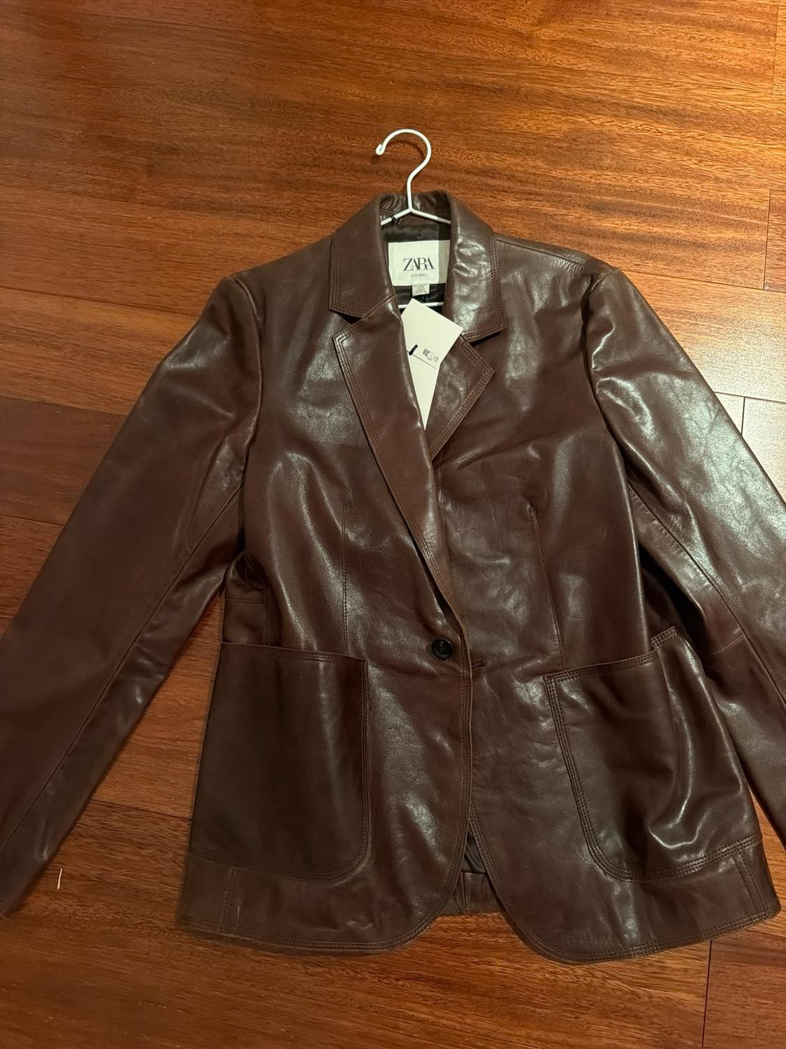 LIMITED EDITION LEATHER SUIT BLAZER - Image 2