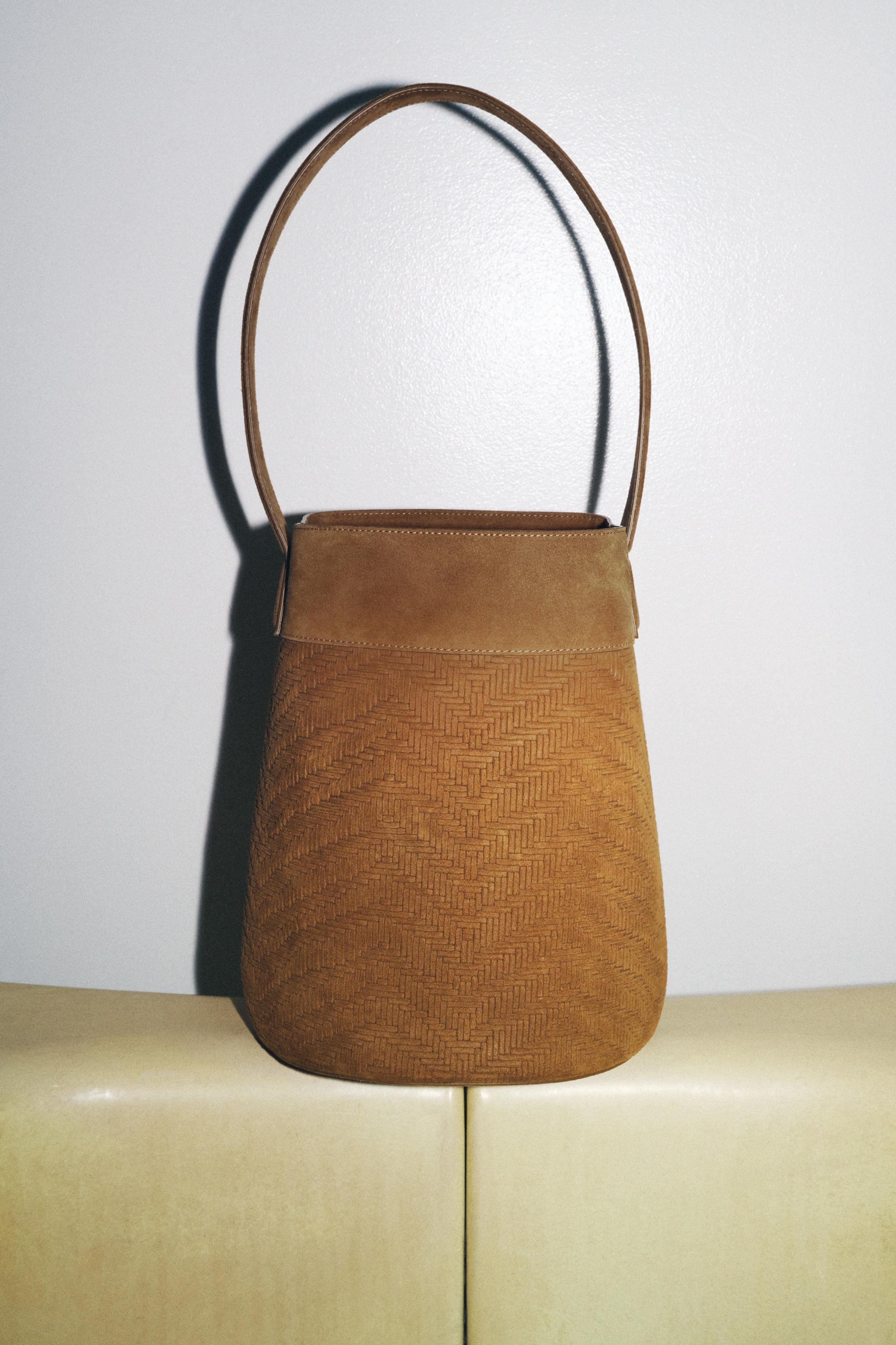BRAIDED LEATHER MAXI BUCKET BAG - Brown | ZARA Spain