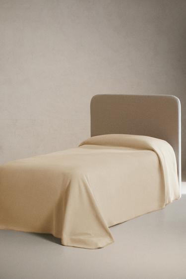 Zara Bej - KADİFE KUZULU ÇOCUK YATAK ÖRTÜSÜ