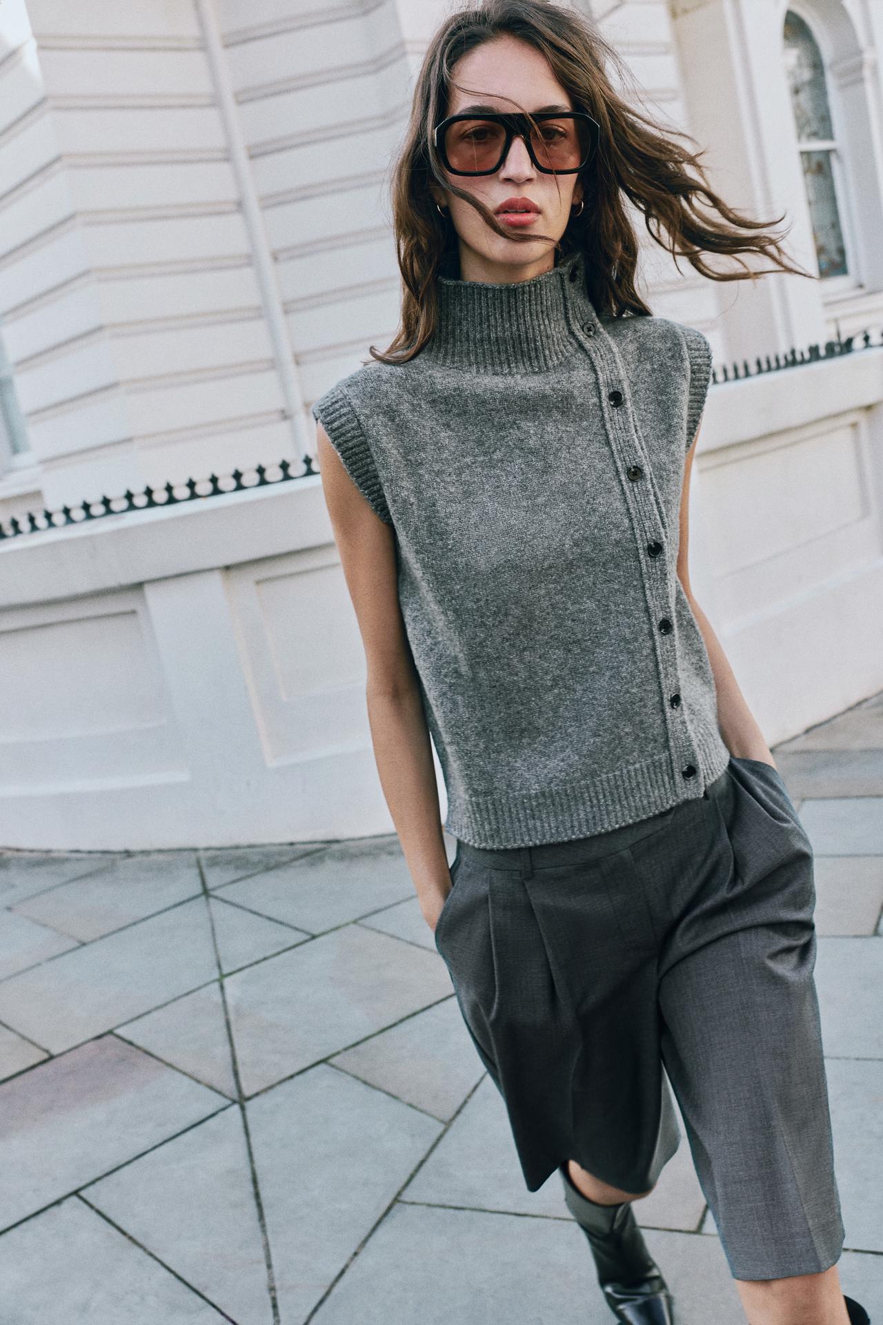 HIGH NECK KNIT VEST — Gray