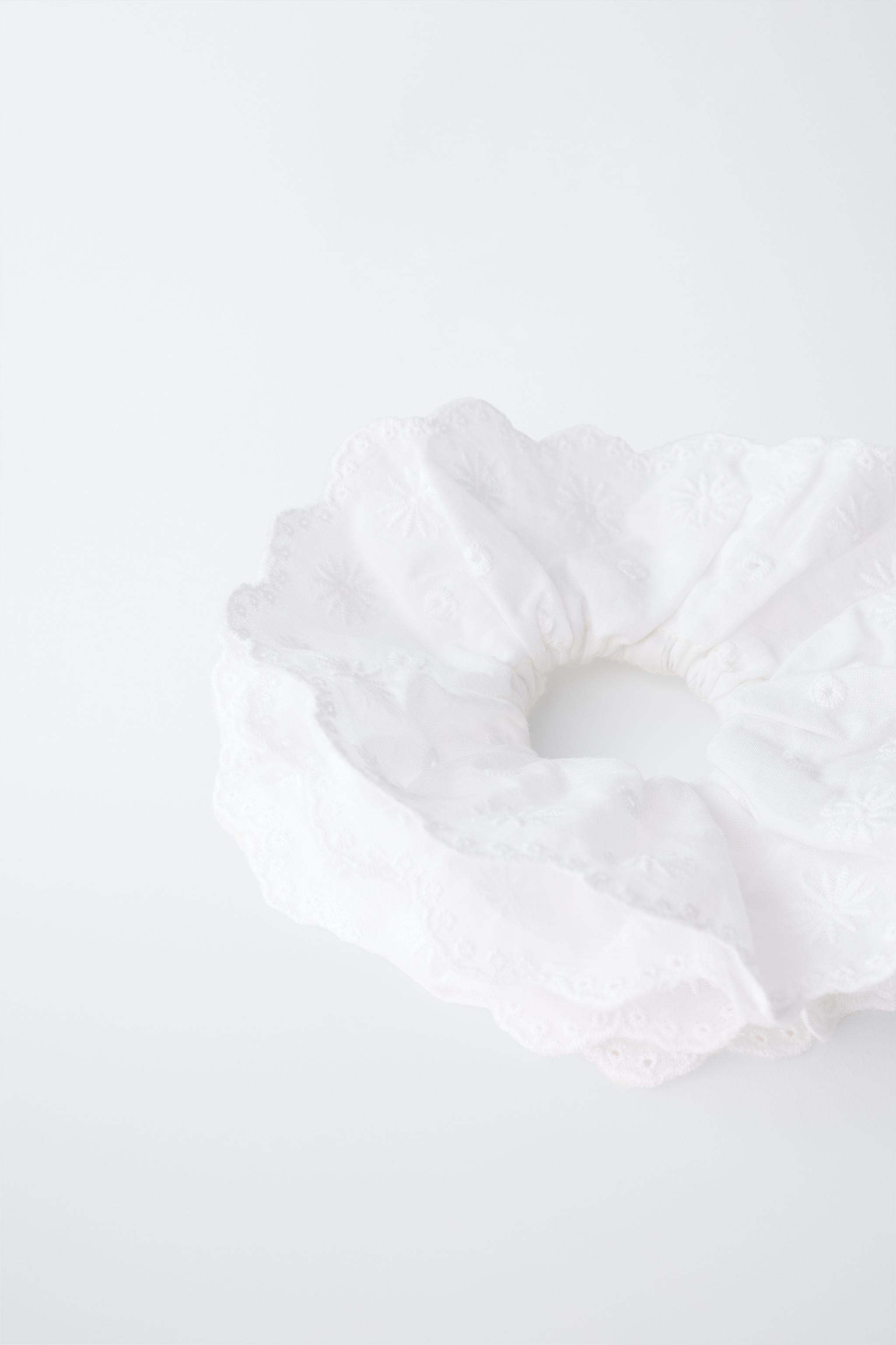 Детские аксессуары для волос Zara EMBROIDERED SCRUNCHIE — фото 2