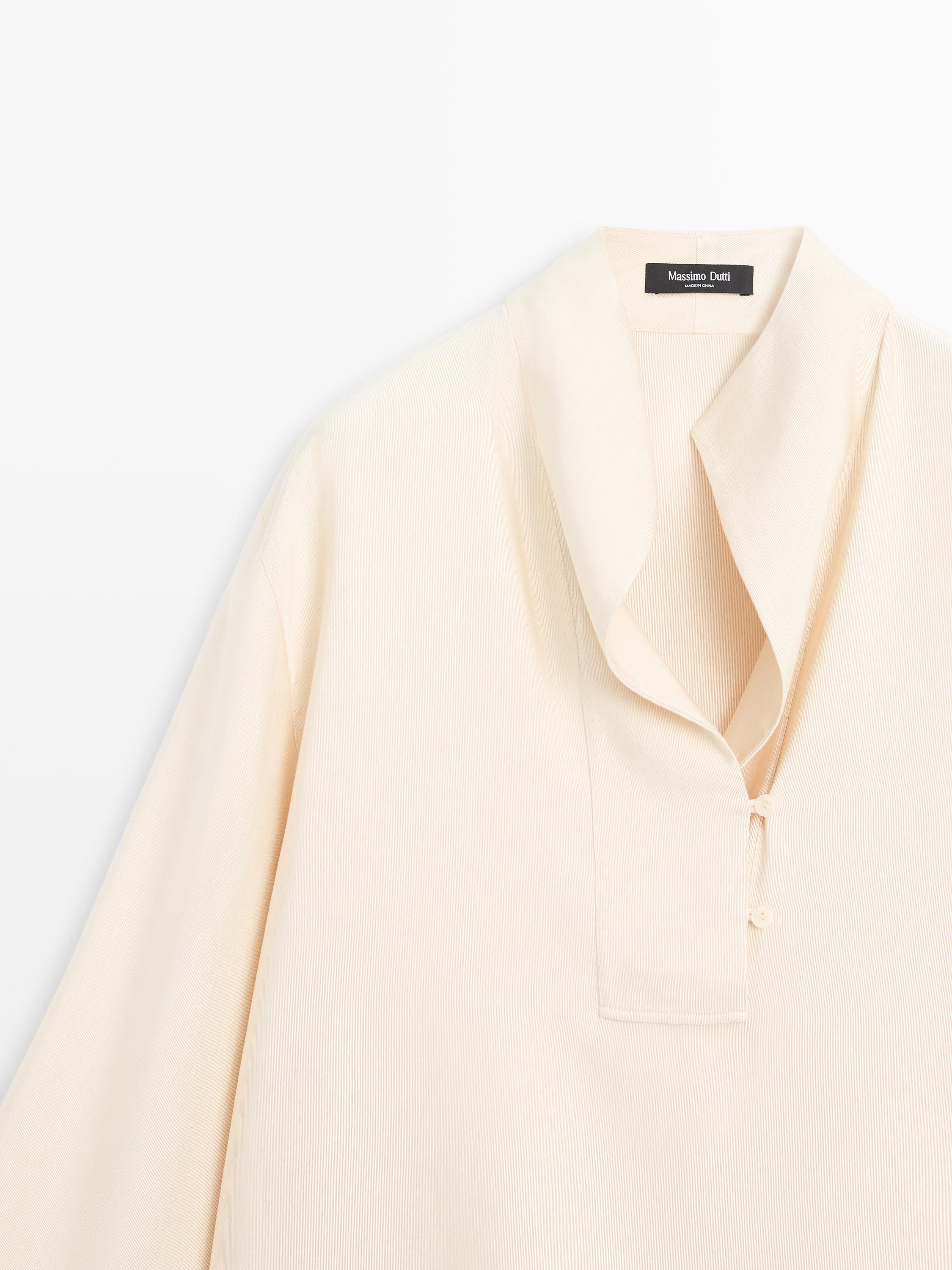 Flowing blouse with bib detail