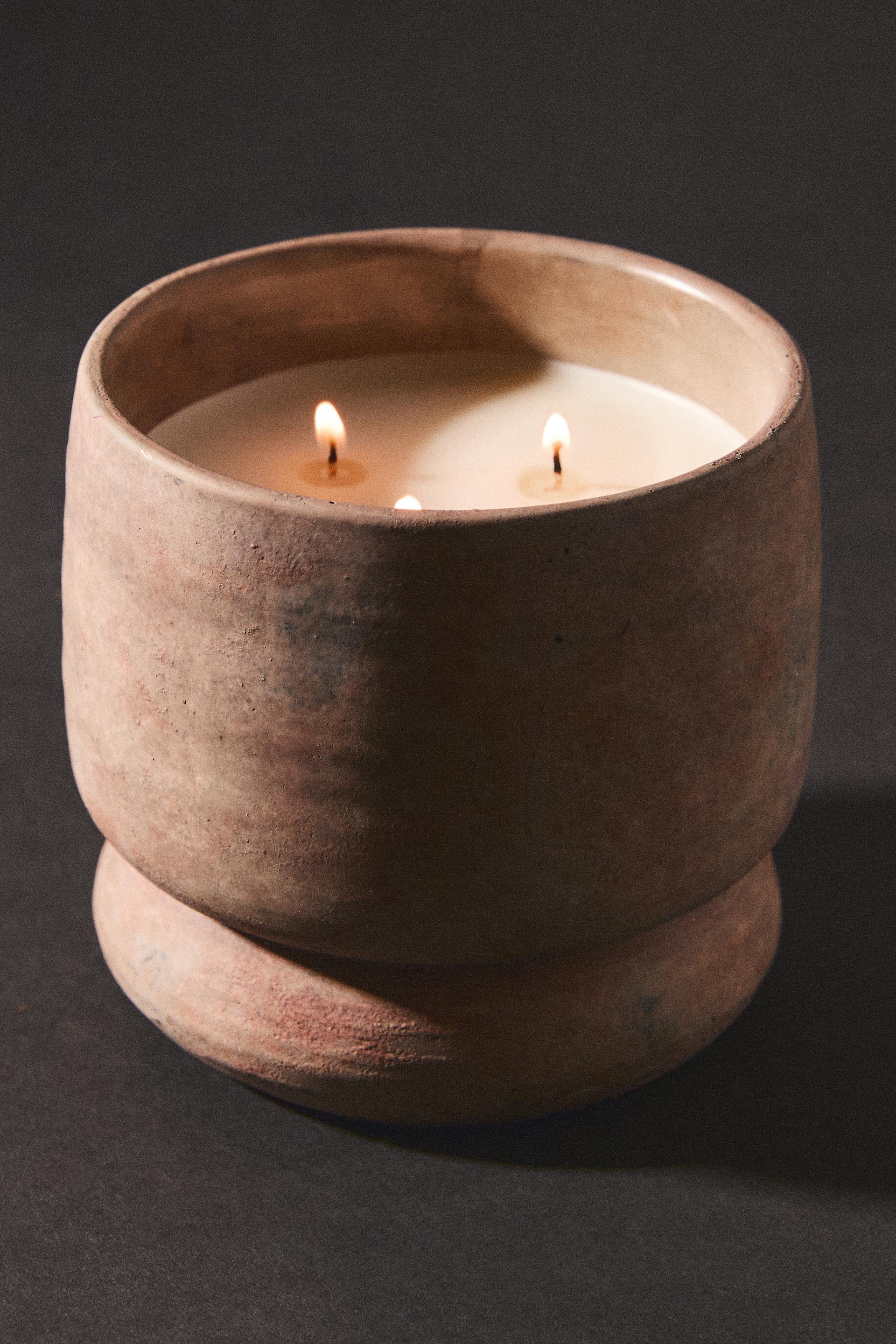 (415 G) PUMPKIN CASHMERE SCENTED CANDLE