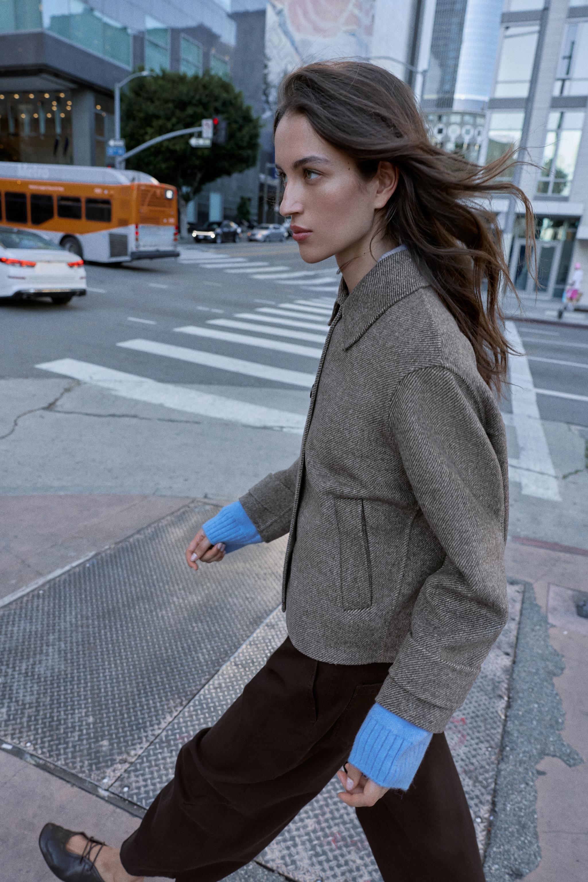 MANTEAU COURT AVEC LAINE