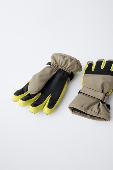 WINDPROOF SKI COLLECTION GLOVES - Green by Zara