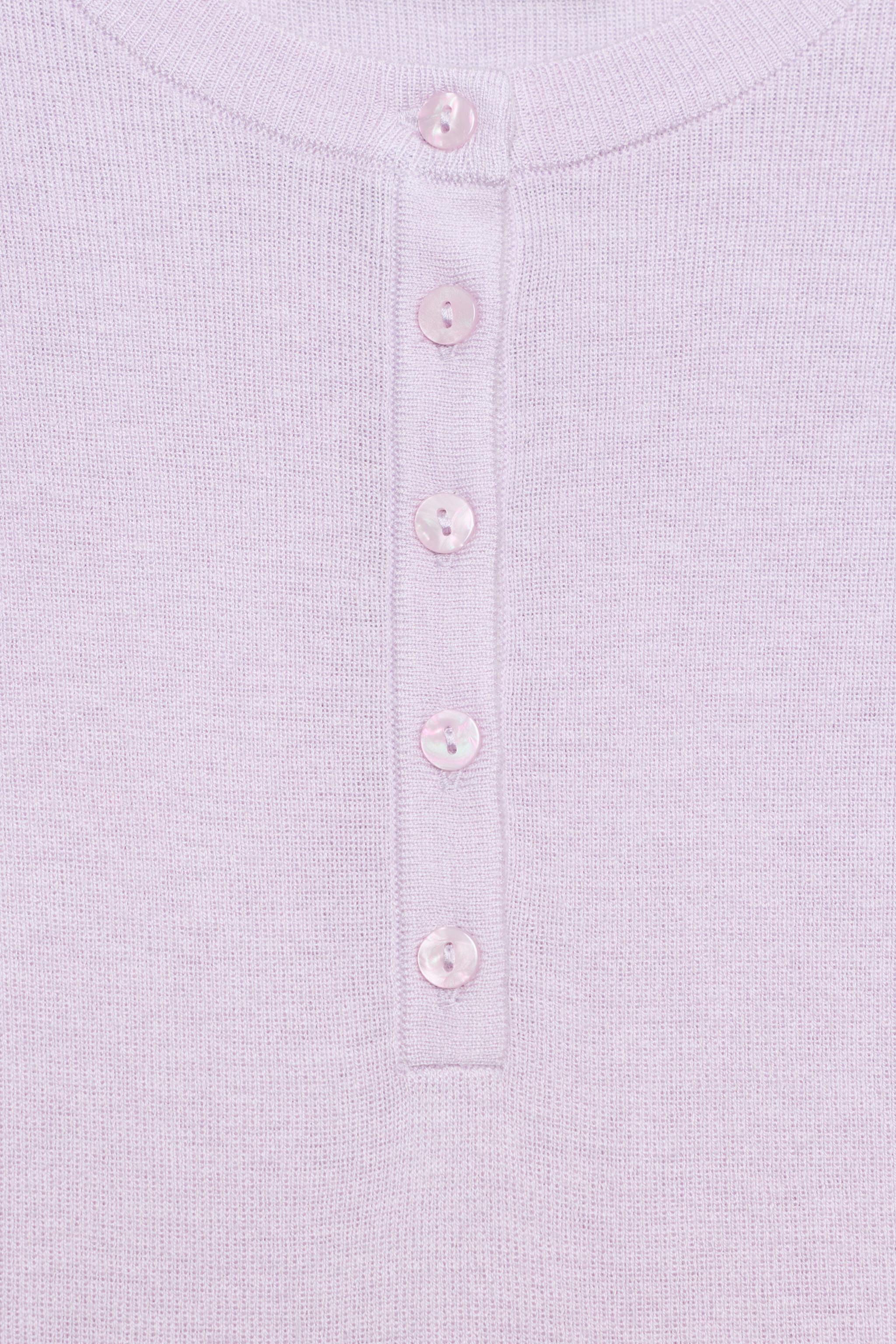 PULL EN MAILLE À BOUTONS