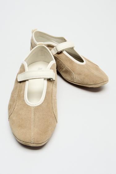 BALLERINA I SKIND MED REM - Sandfarvet fra Zara