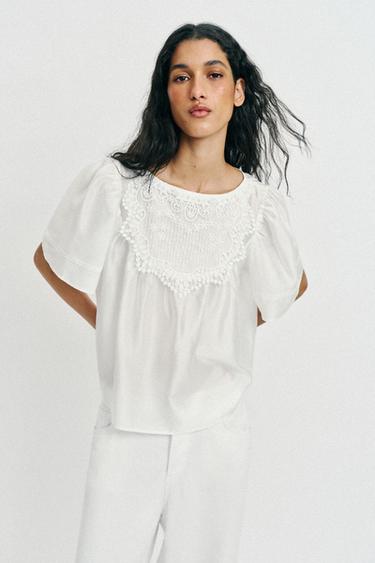 BLUSA BORDADOS MANGA CORTA - Blanco de Zara
