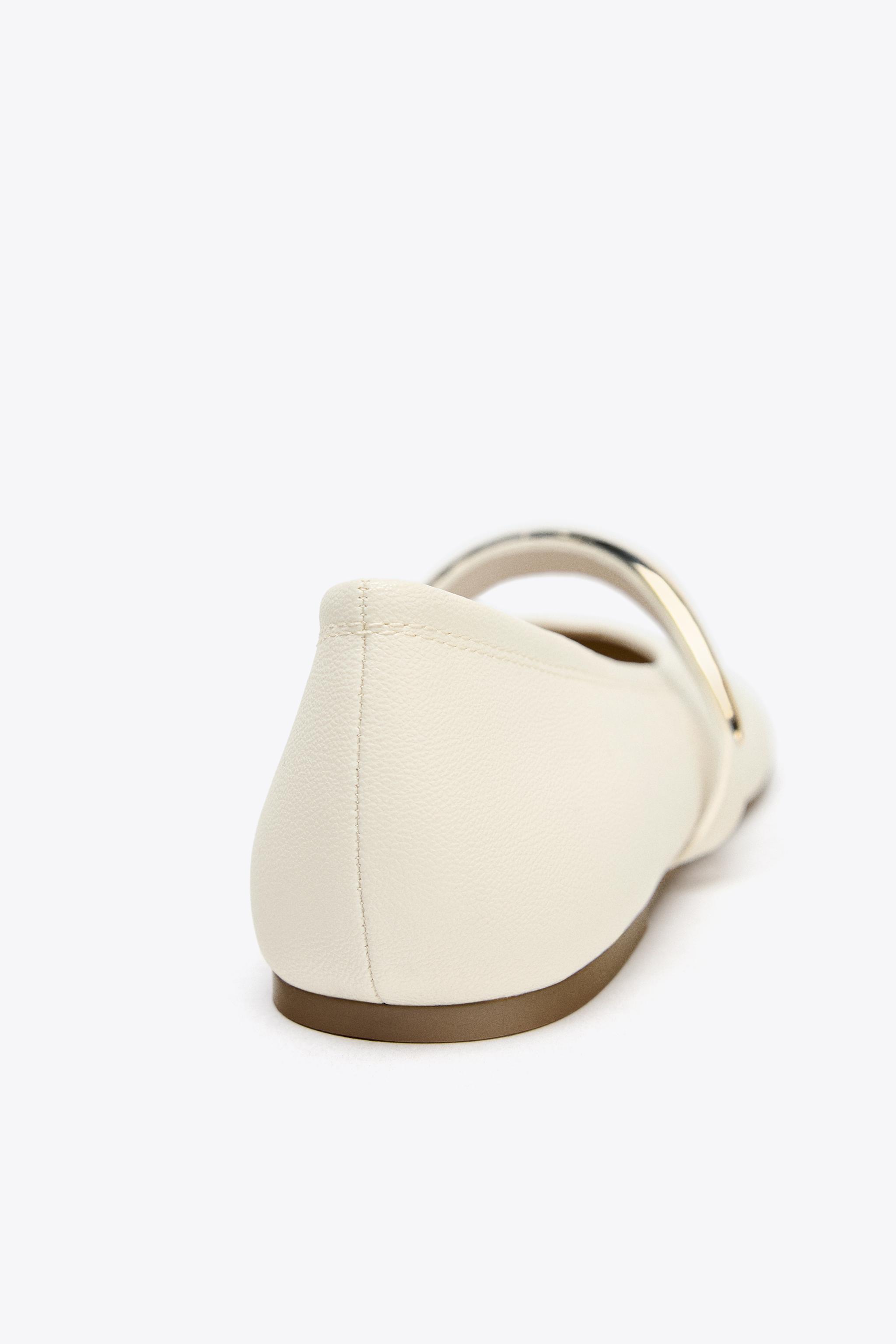 ホワイト ストラップ付き バレエシューズ メタルストラップバレエシューズ - ホワイト | ZARA Japan / 日本