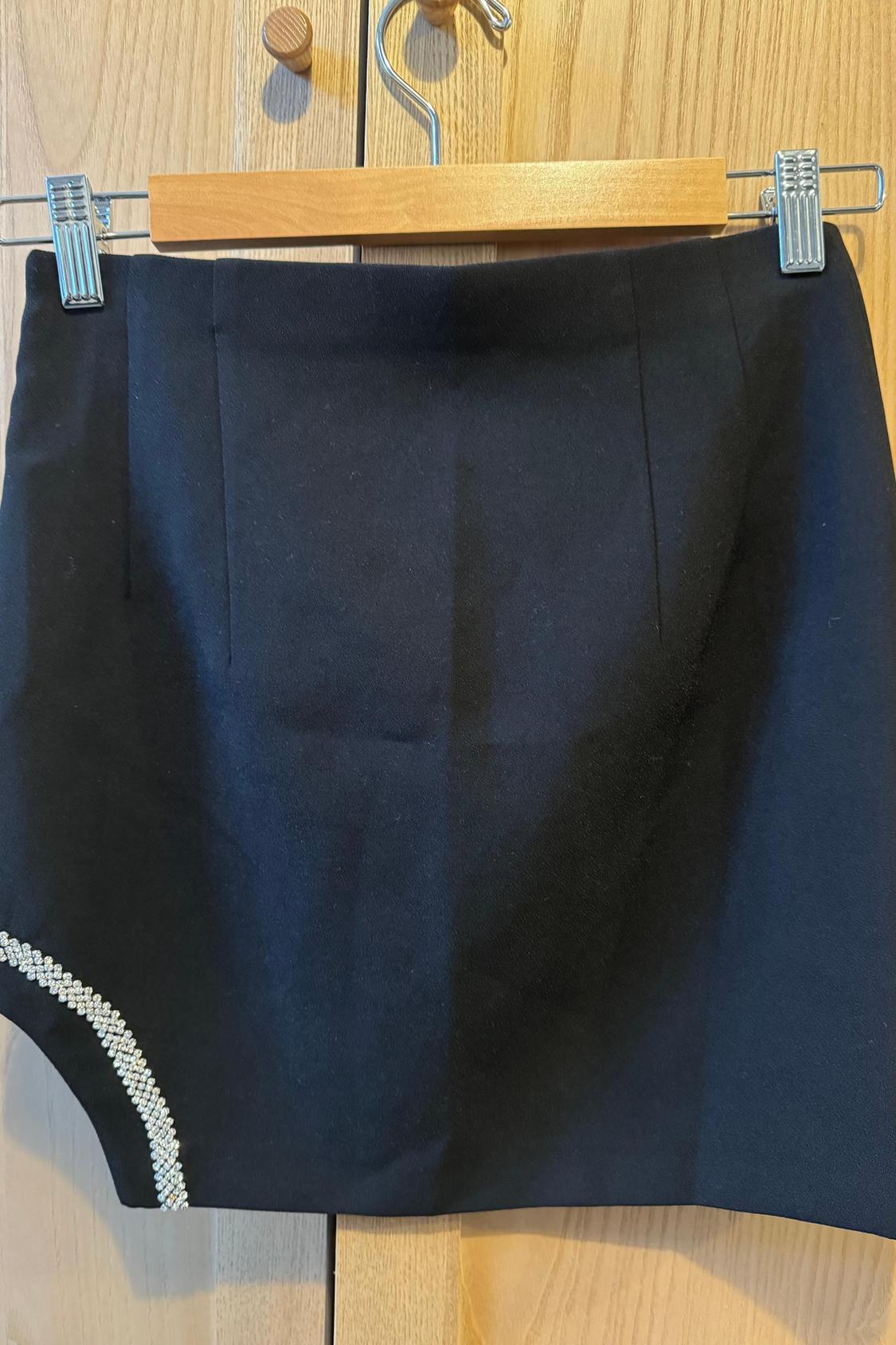 RHINESTONE SHORT SKIRT - Image 5