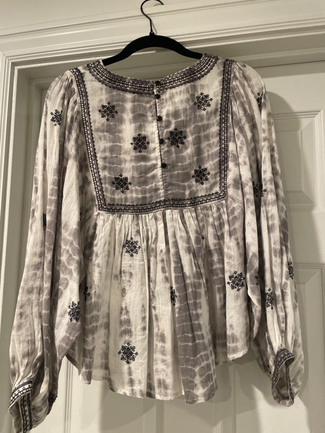 BLUSA TIE DYE BORDADOS - Image 4