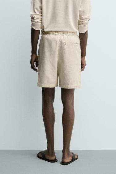 REGULAR FIT TEXTURED BERMUDA SHORTS - Light beige by Zara - Image 2