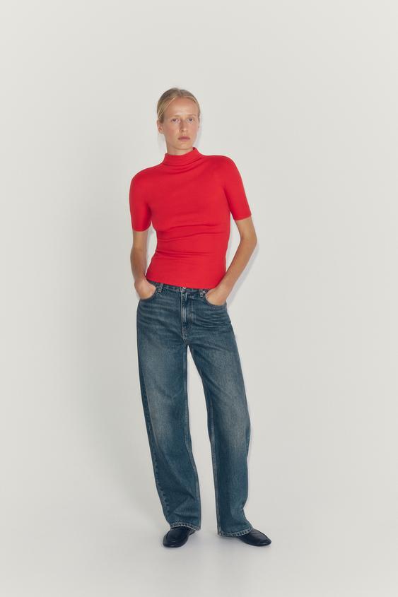 HIGH NECK T-SHIRT WITH BUTTONS - Red by Zara - Image 0