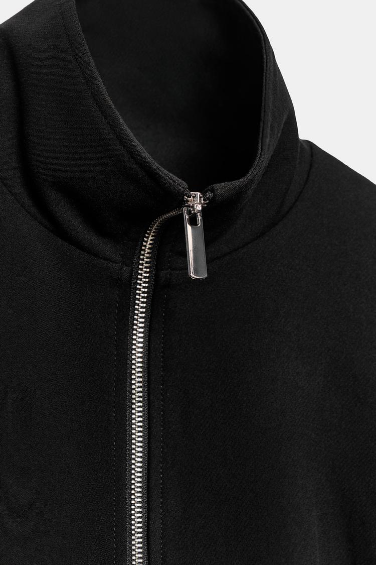 Chaqueta bomber de cuello alto 8