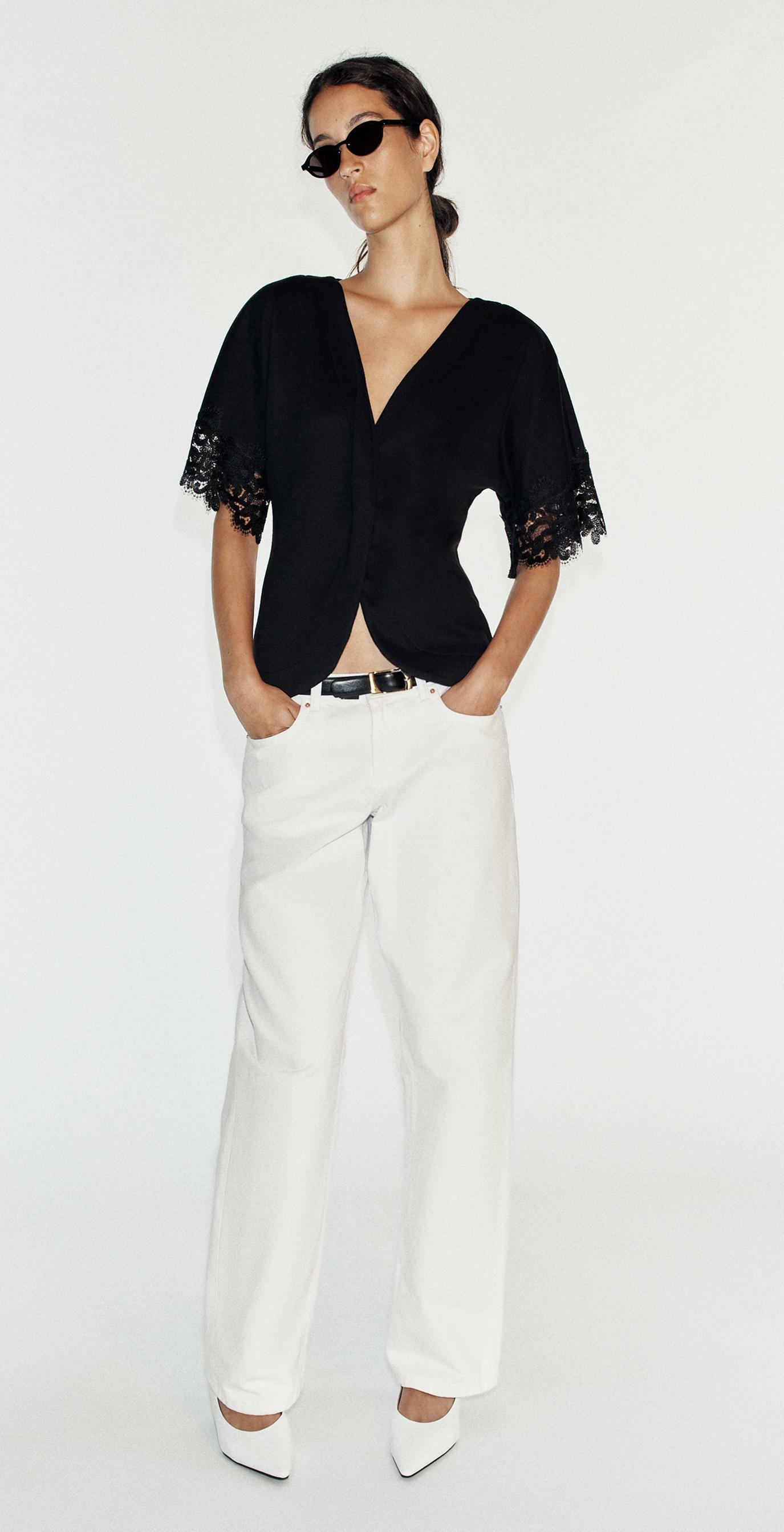SOFT LACE TOP — Black