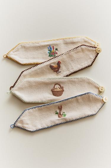 PACK OF EASTER EMBROIDERED NAPKIN HOLDERS (PACK OF 4) - Ecru by Zara - Image 4