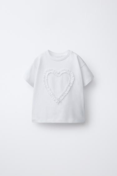CAMISETA APLIQUE CORAZÓN - Blanco de Zara - Imagen 0