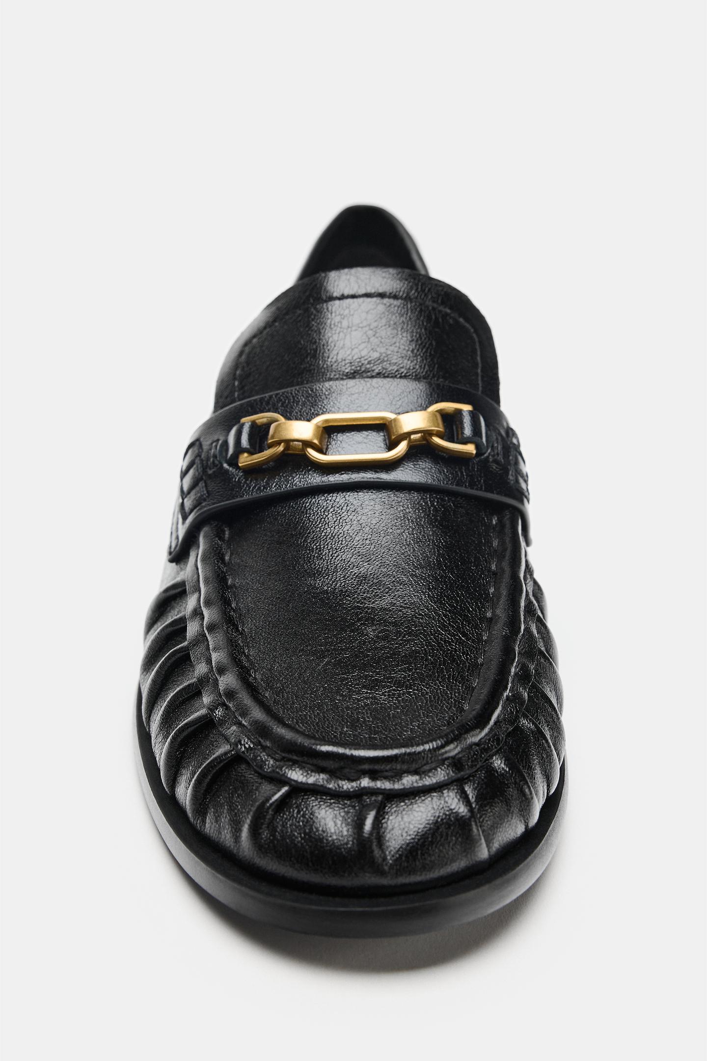 Женские туфли Zara Leather Loafers with Metal Ornament, цвет: Чёрный — фото 7
