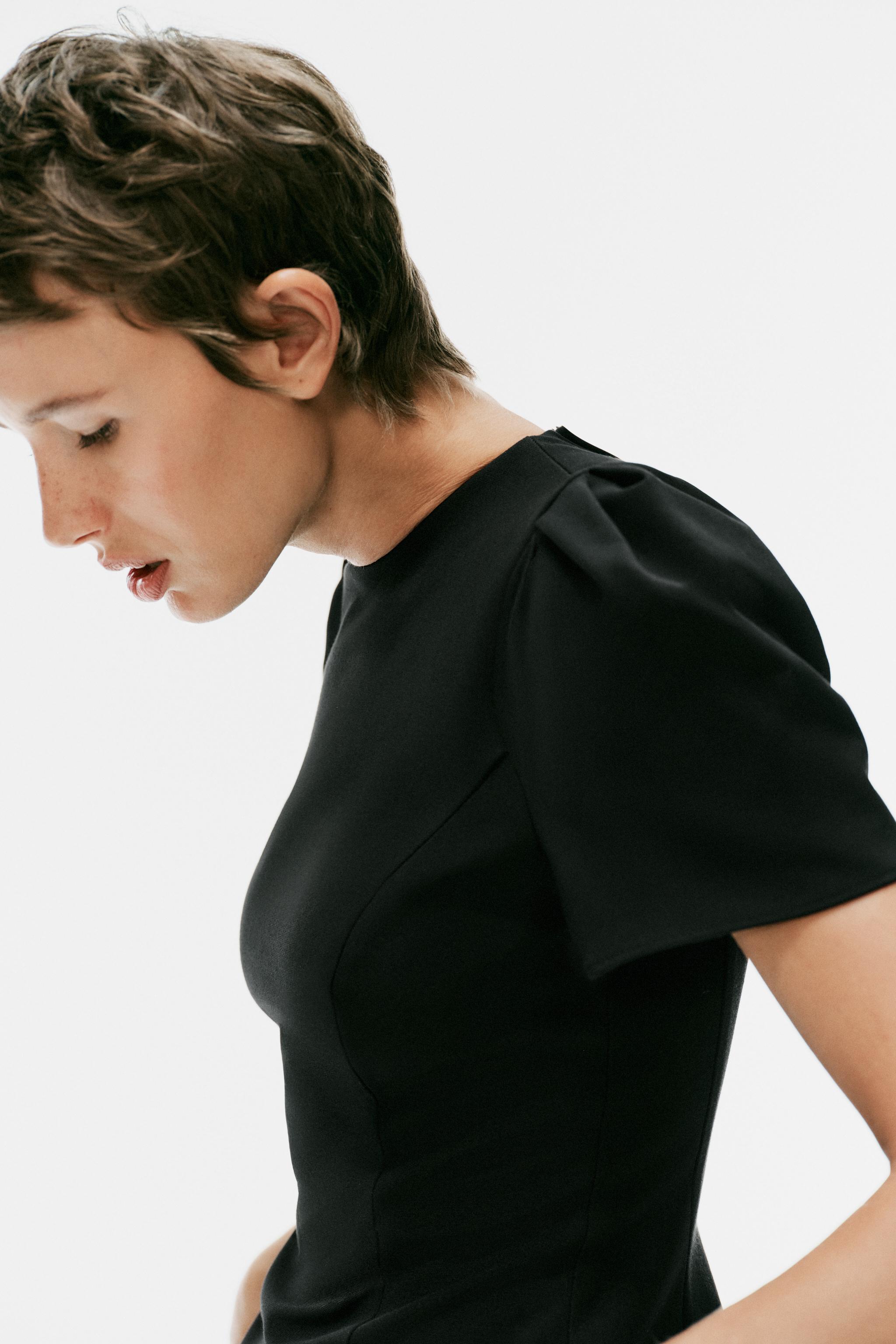 PUFF SLEEVE TOP