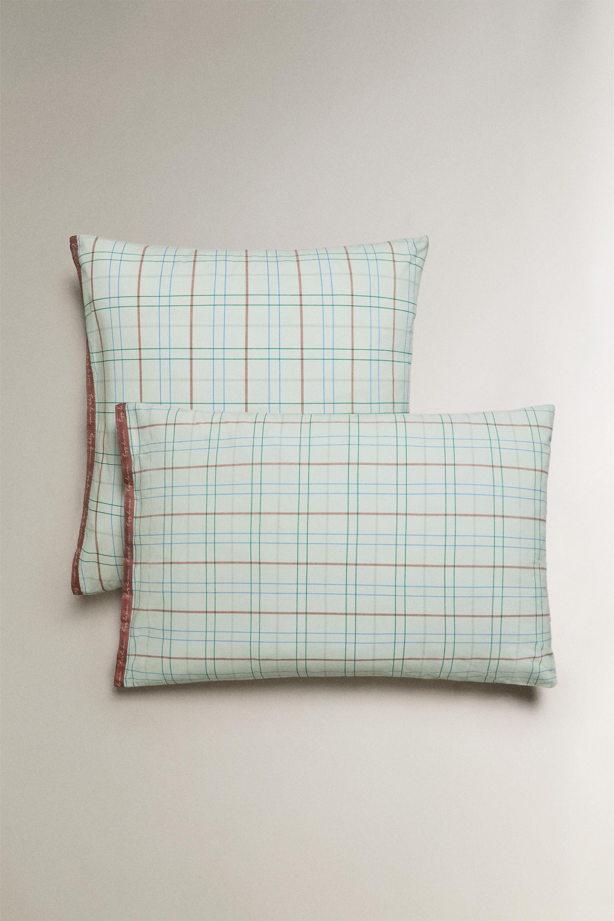 KIDS' GREEN PLAID PILLOWCASE