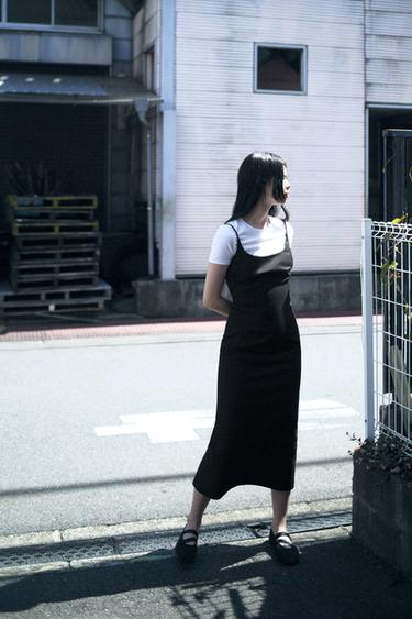 ZW COLLECTION ミディ丈フィットワンピースブラックZaraのZW COLLECTION ミディ丈フィットワンピース - ブラック 