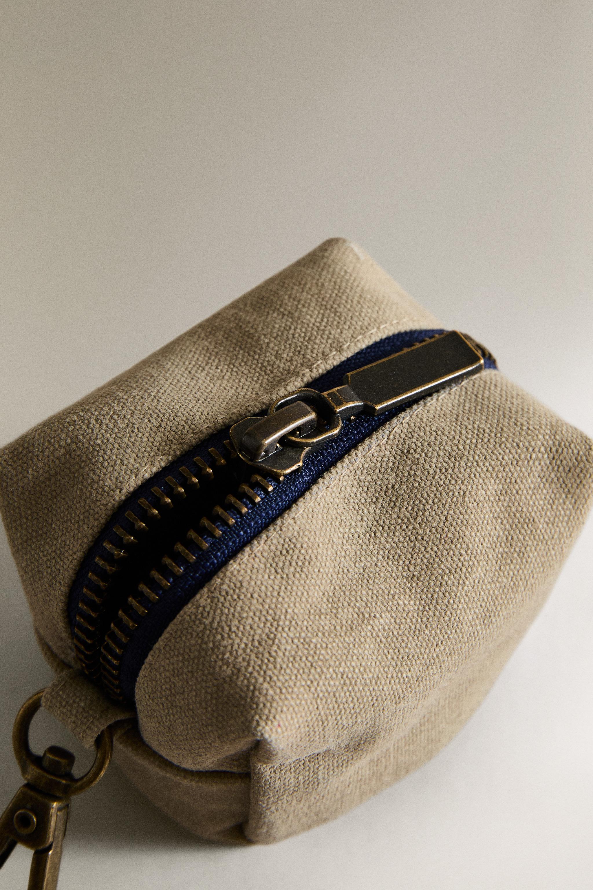DISTRIBUTEUR SACS ANIMAUX