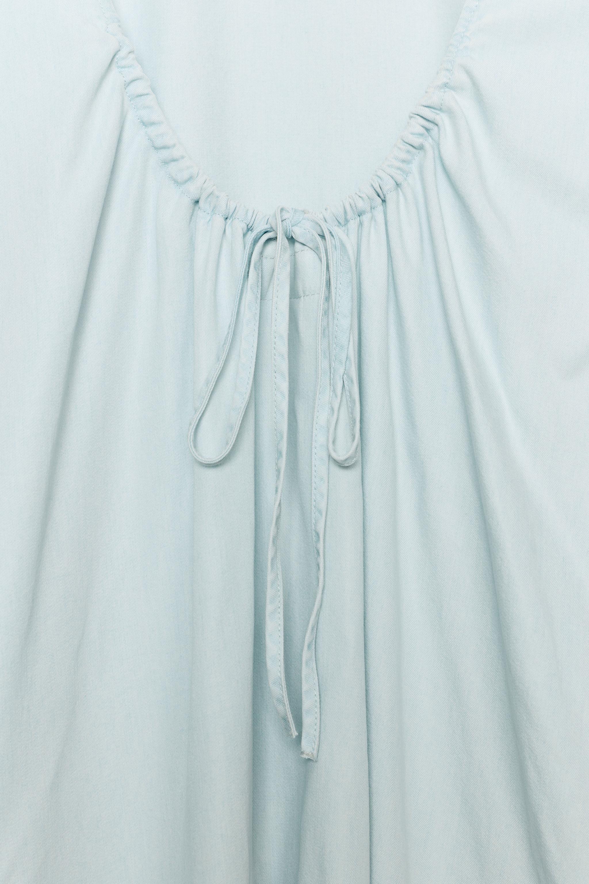 FLOWY LONG DRESS