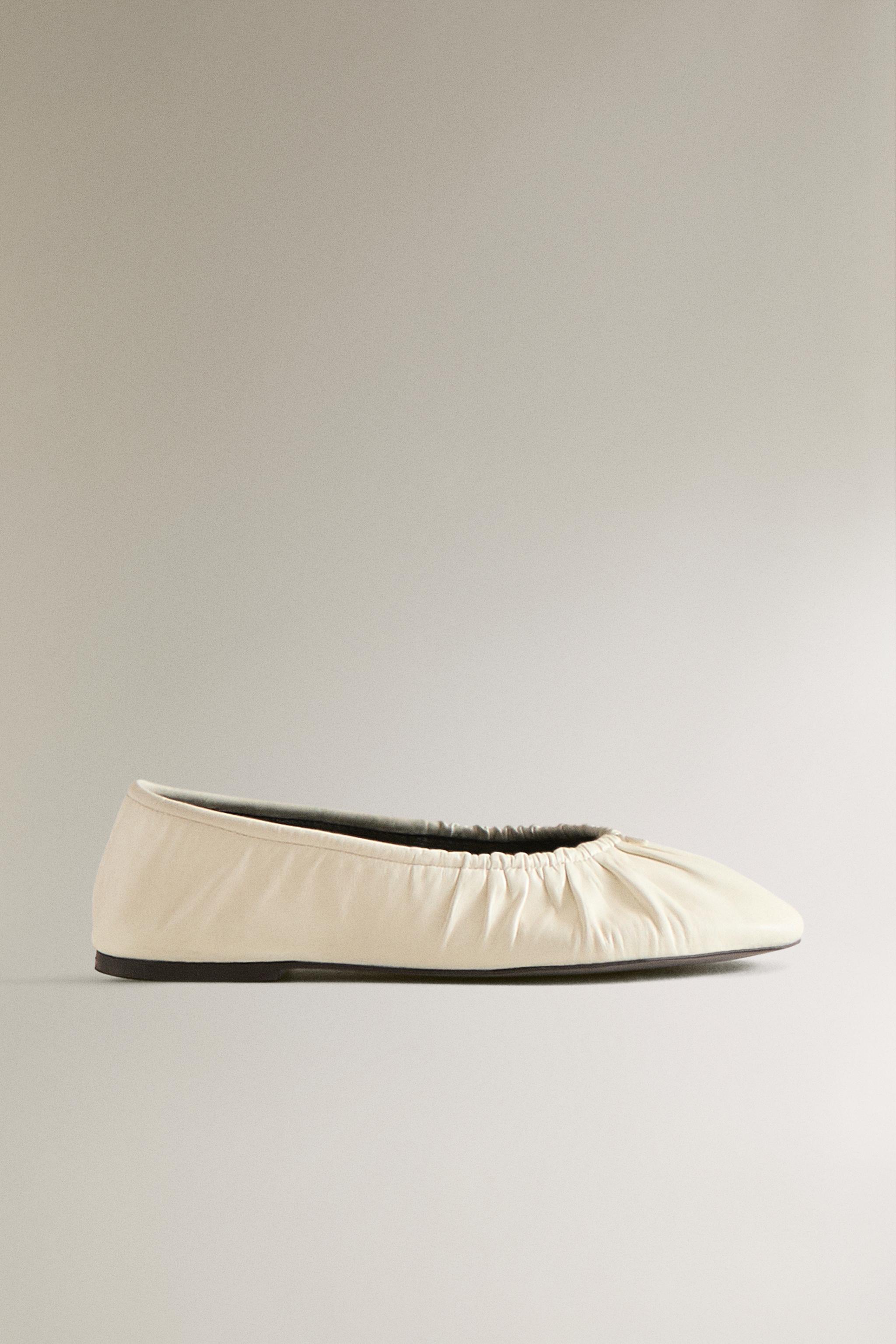GATHERED LEATHER BALLET FLATS — Beige