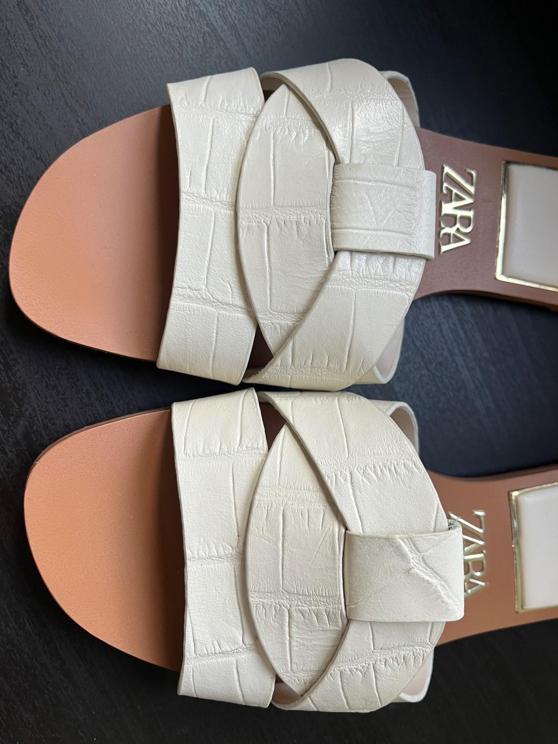FLAT CRISS-CROSS LEATHER SLIDER SANDALS - Image 2