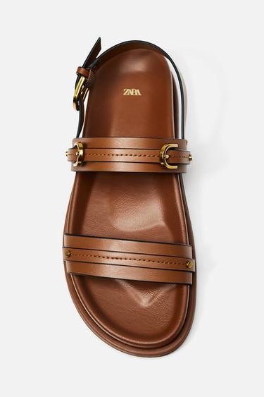 SANDALIA HEBILLA - Marrón de Zara