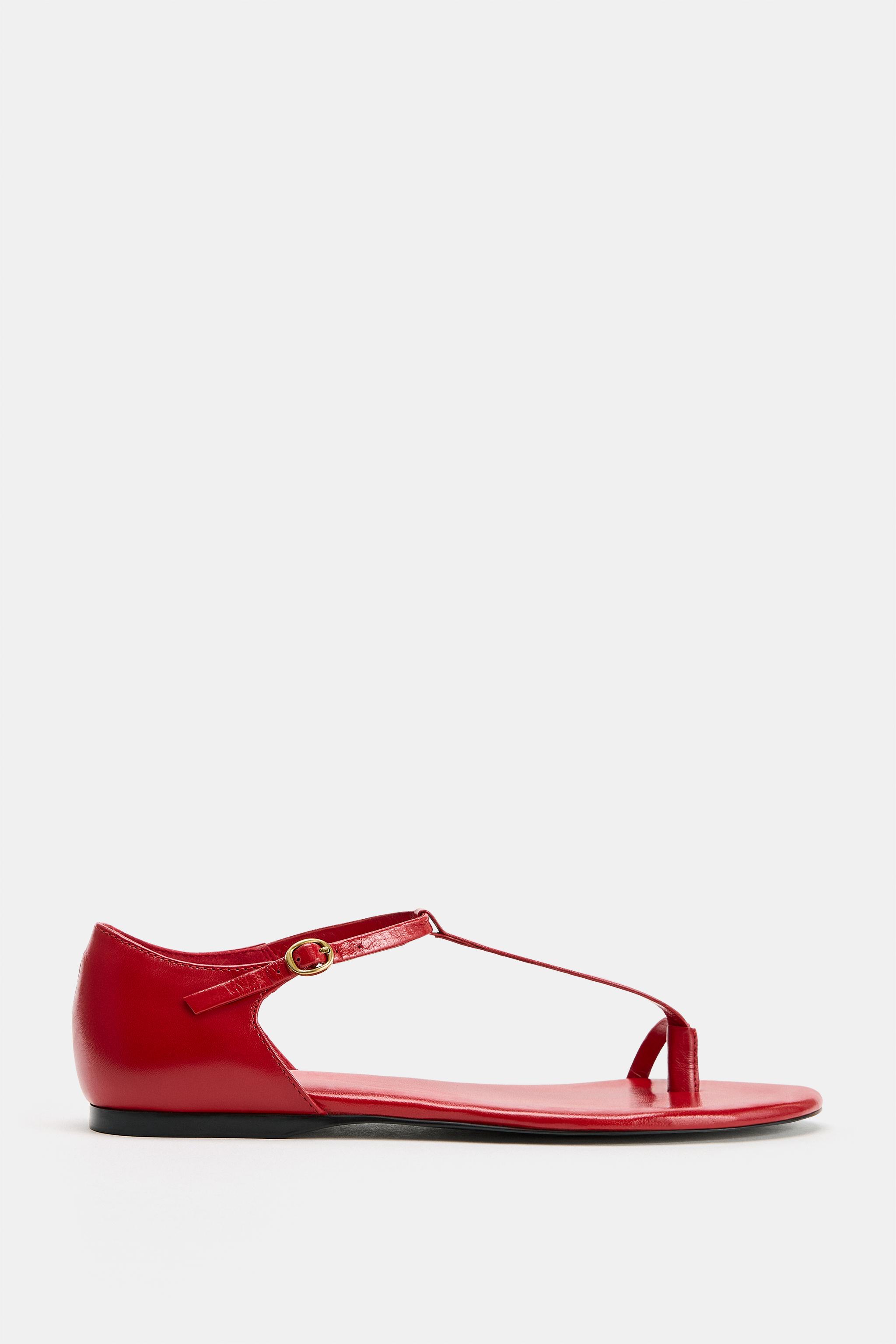 STRAPPY LEATHER FLAT SANDALS