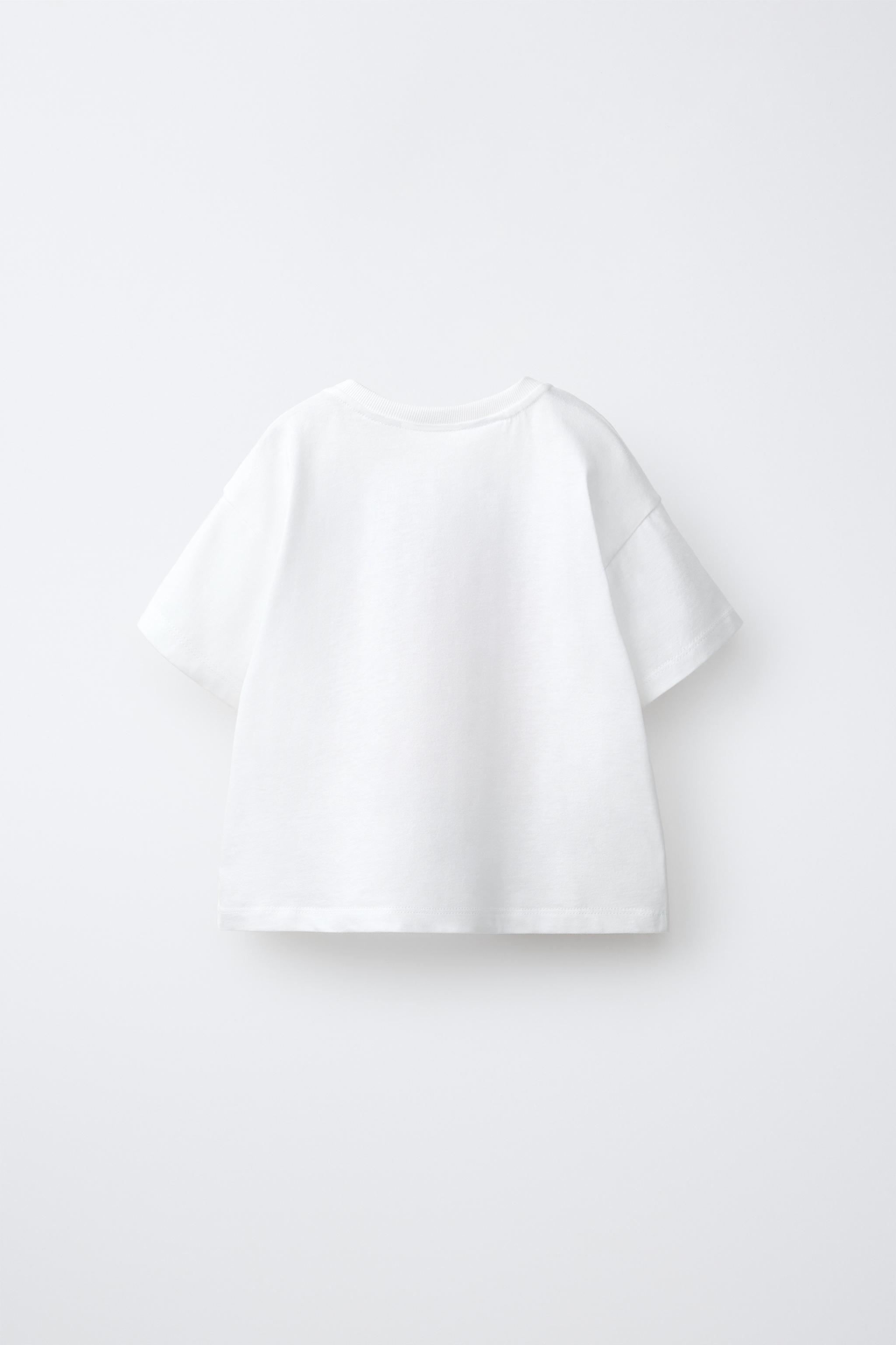 HELLO KITTY AND FRIENDS © SANRIO T-SHIRT — White