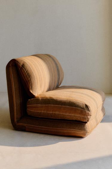 STRIPED INDIVIDUAL FOLDING ARMCHAIR - dark russet by Zara