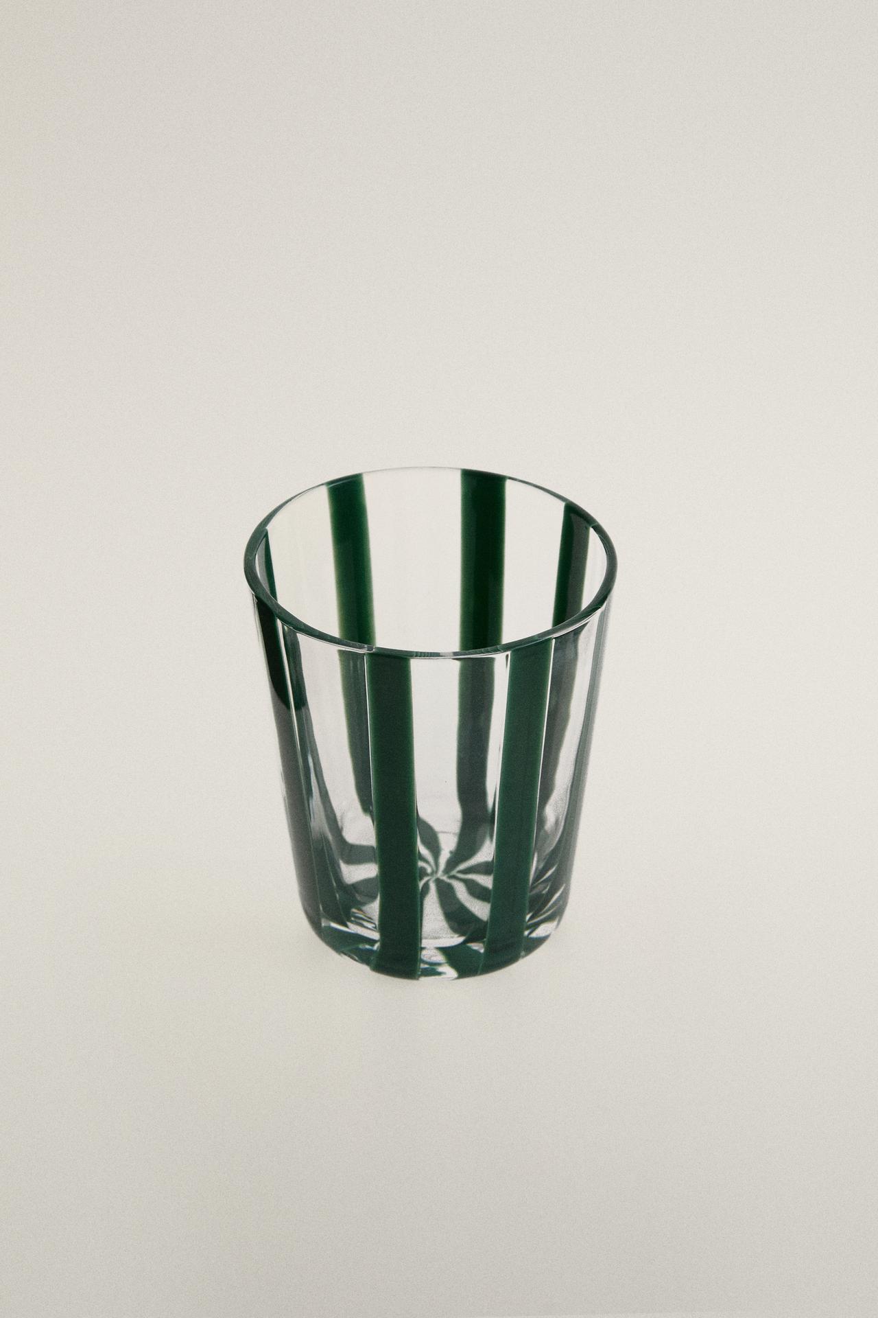 GLASS TUMBLER WITH LINE DESIGN — Green