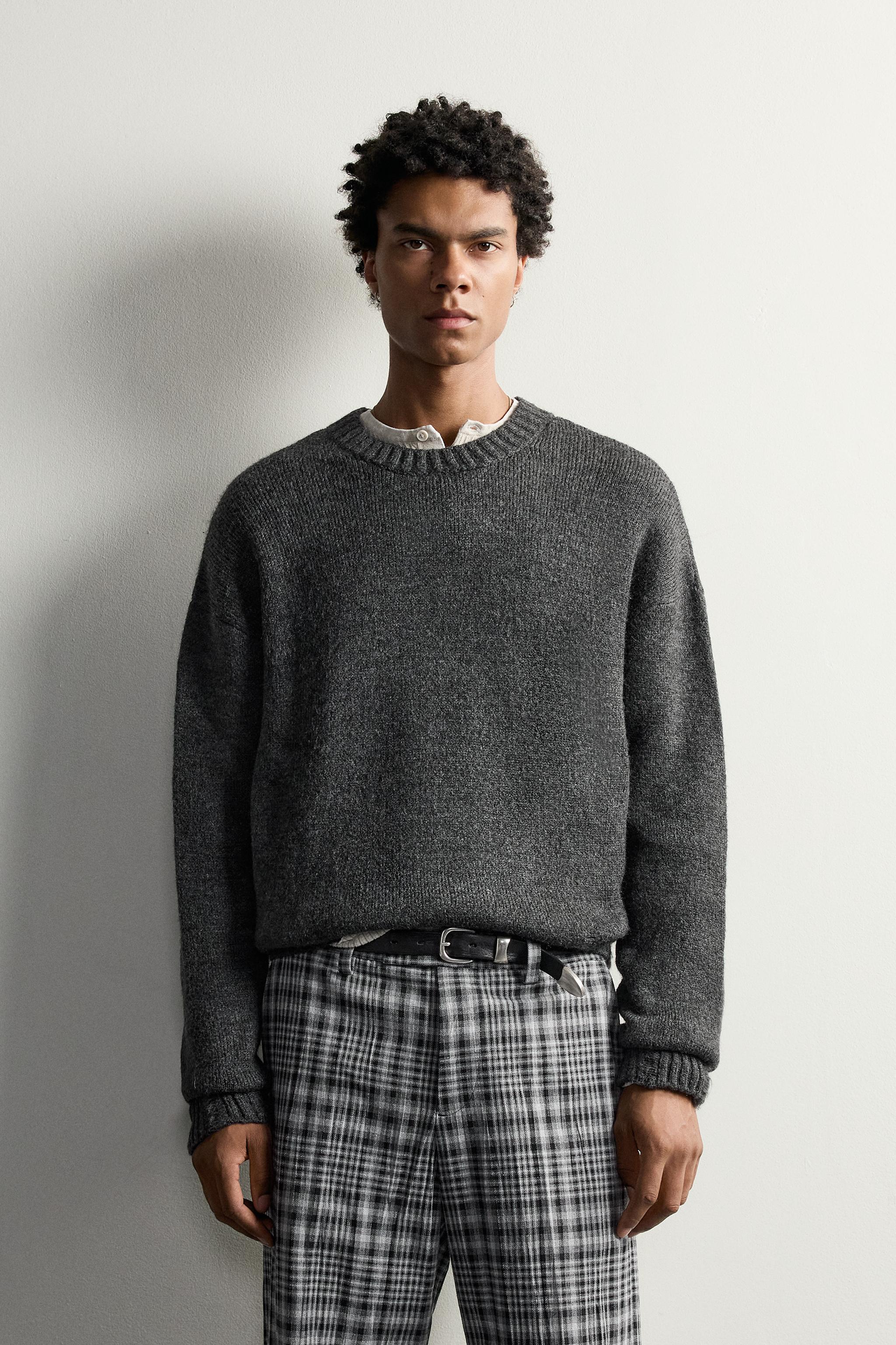 PULL COUPE DÉCONTRACTÉE FINITIONS AJOURÉES