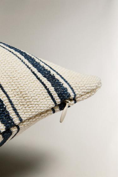 COUSSIN SIÈGE BANQUETTE EXTÉRIEURE RAYURES - Blanc de Zara - Image 4
