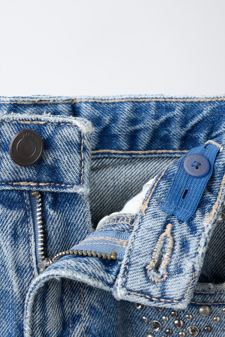 Jeans de pierna recta con rotos y tachuelas 3