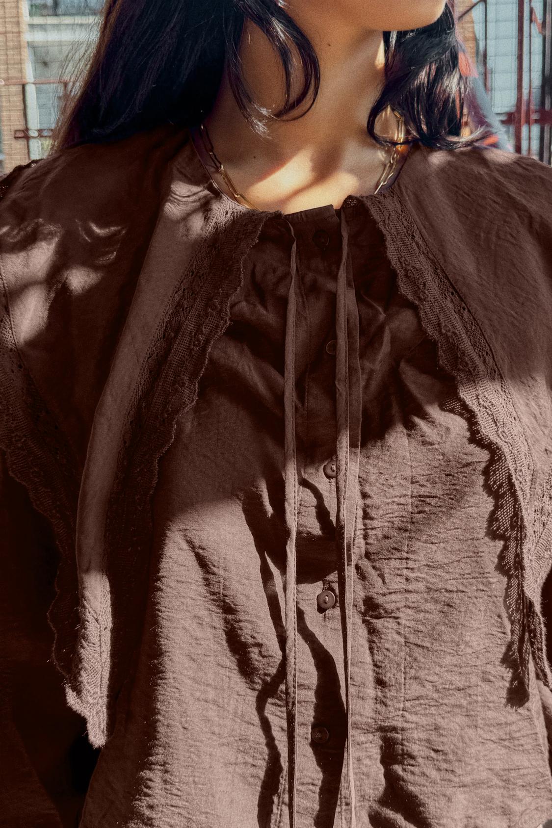 FLOWY SHIRT WITH PETER PAN COLLAR