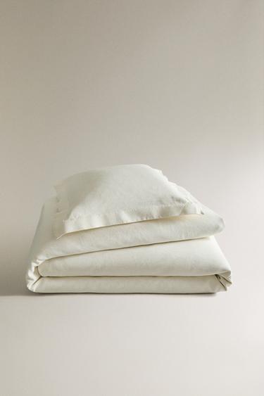 PIQUÉ BEDSPREAD WITH HEMSTITCHING - Oyster-white by Zara