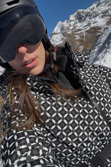 HOODED WATER-RESISTANT WINDPROOF DOWN JACKET RECCO® TECHNOLOGY SKI COLLECTION - Green / Ecru by Zara