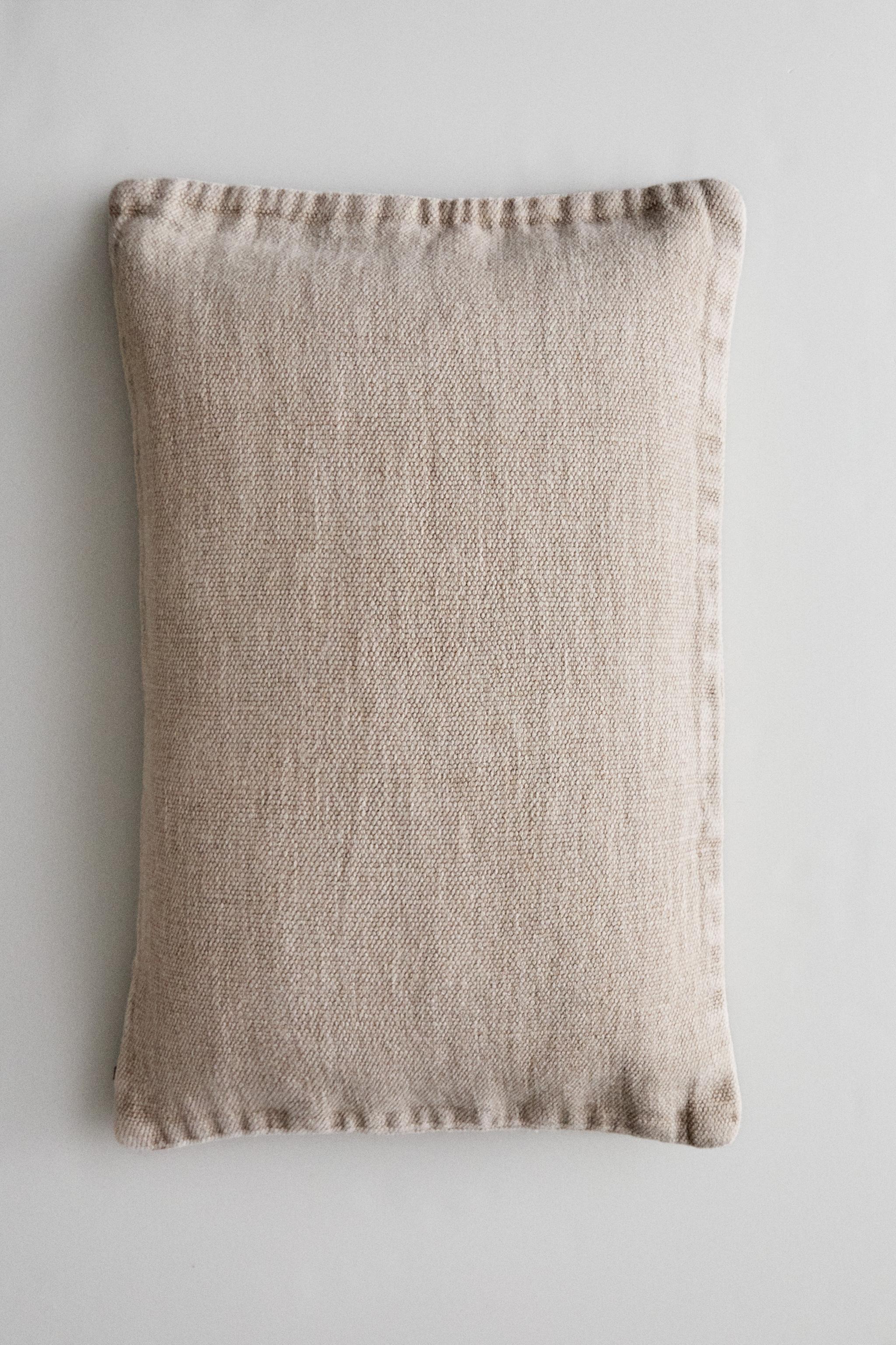 PLAIN LINEN THROW PILLOW COVER