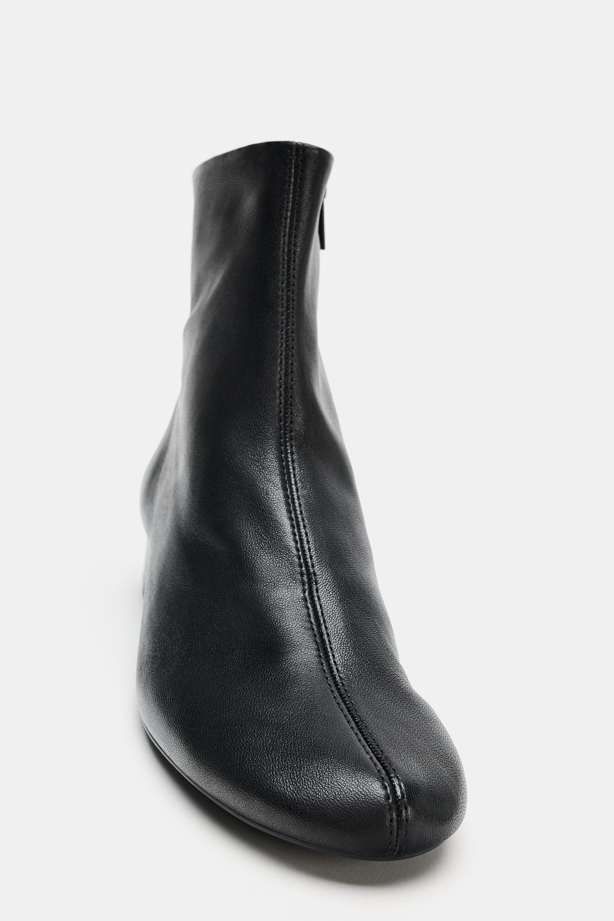 LEATHER BLOCK HEEL ANKLE BOOTS
