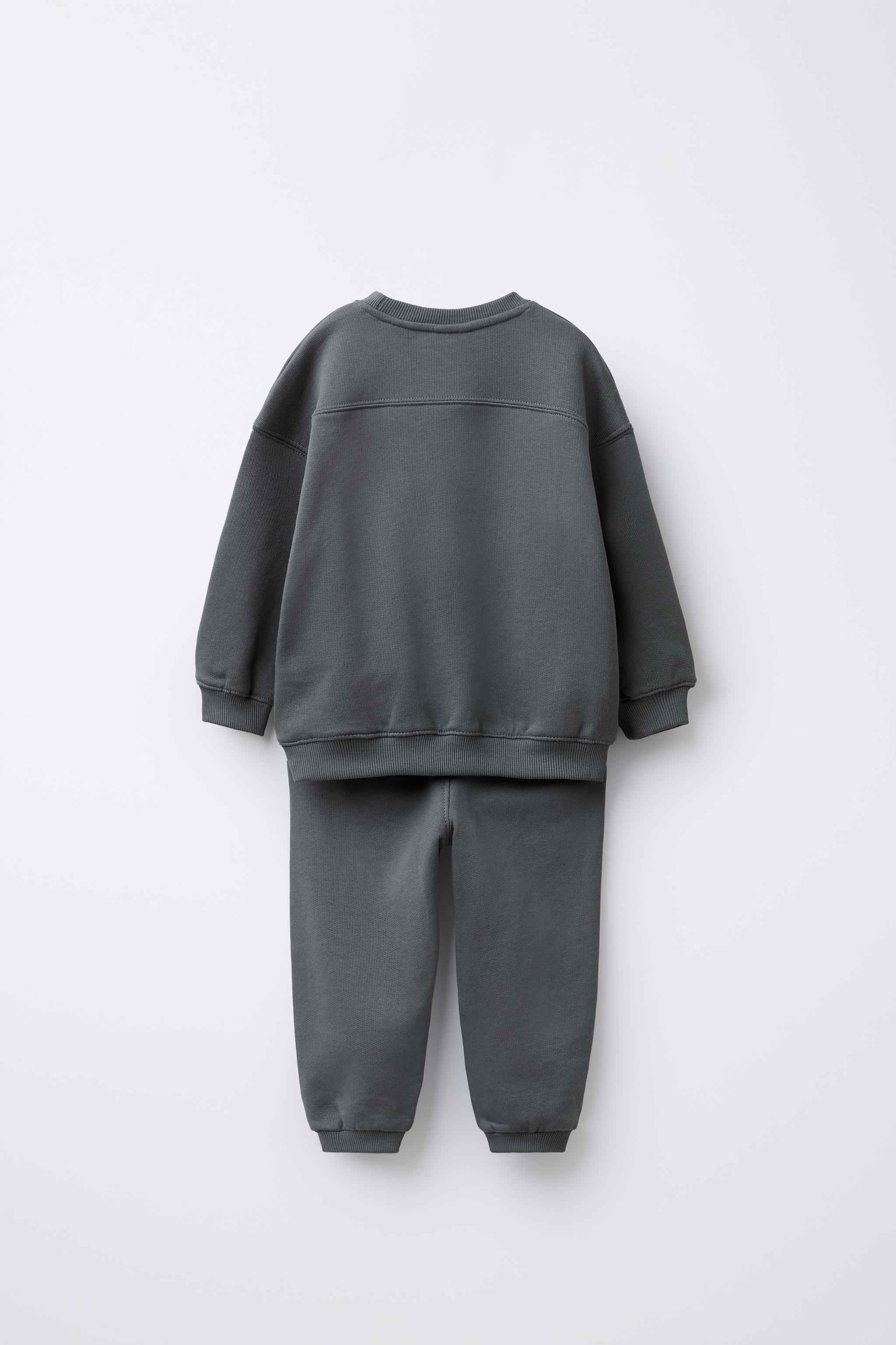 ZARA　タグ付き新品　ソフト　Vネック　スウェットシャツ ZARA タグ付き新品 ソフト Vネック スウェットシャツ - メルカリ